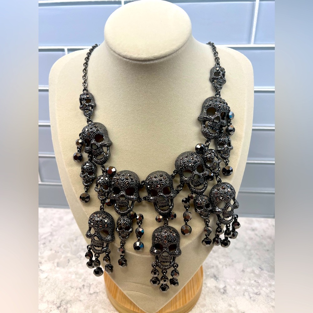 Natasha Couture gunmetal rhinestone dangly skull Gasparilla necklace NEW